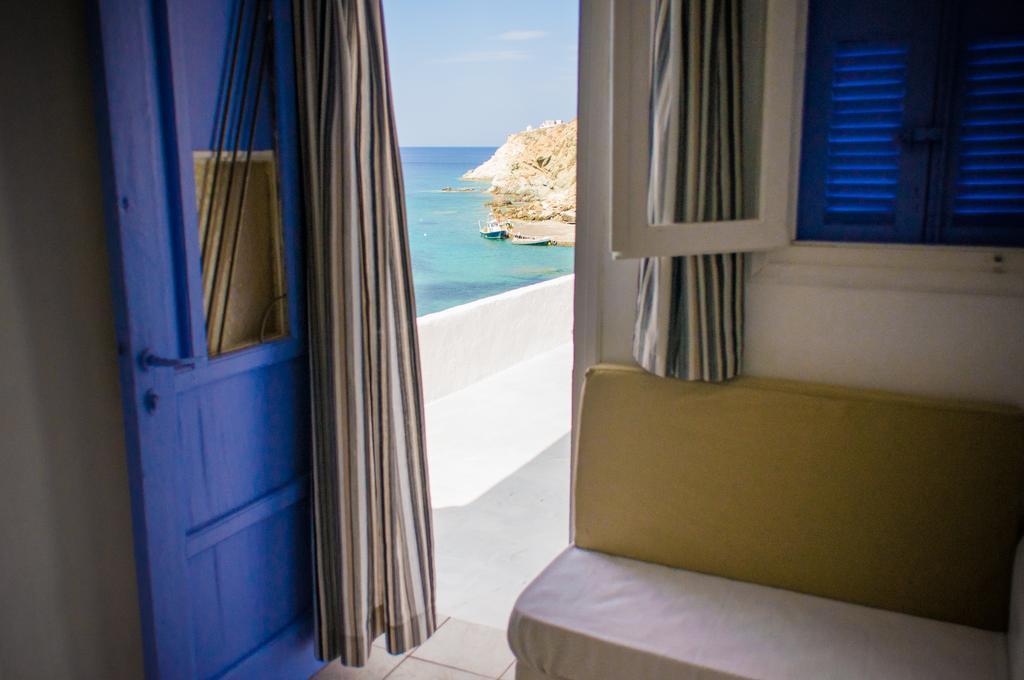 Κymanemi Folegandros Hotell Agali Rom bilde